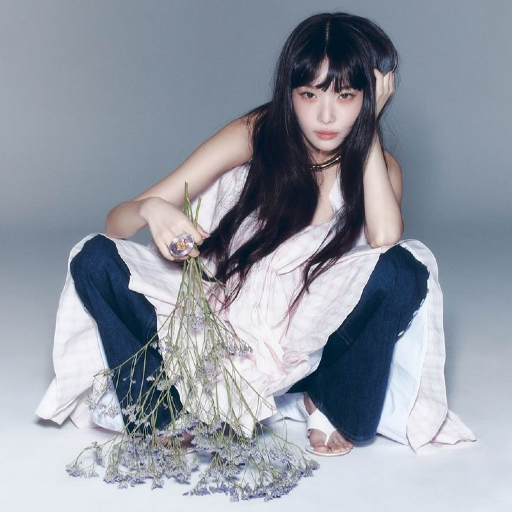 Chungha gallery image
