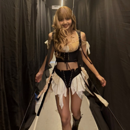 Lalisa gallery image