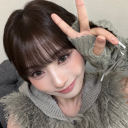 Hyeonju gallery image