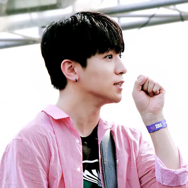 Sungjin gallery image