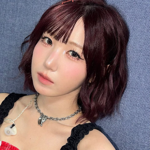 Imagem da galeria de Hitomi