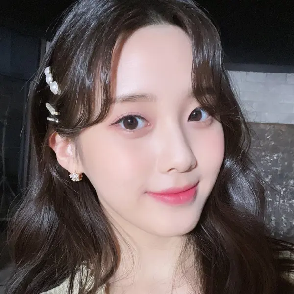 Nayoung gallery image