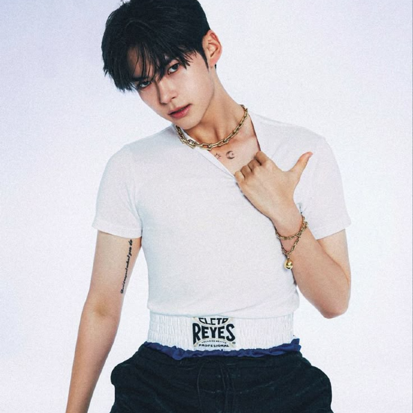 Sung Hanbin galerijafbeelding