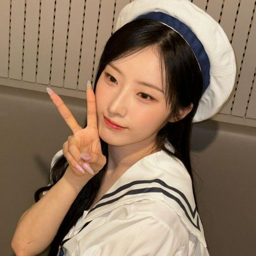 HaSeul gallery image