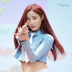 Yeonwoo gallery image