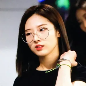 HaSeul gallery image