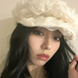 Sayaka gallery image