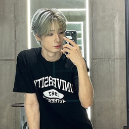 Jiseok gallery image