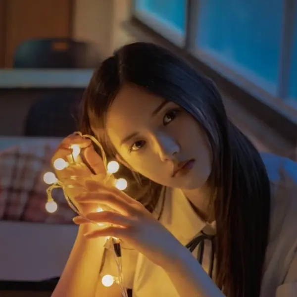 Lee JiWoo gallery image