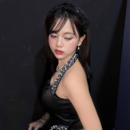 Vanesya gallery image