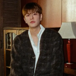 Seungmin gallery image