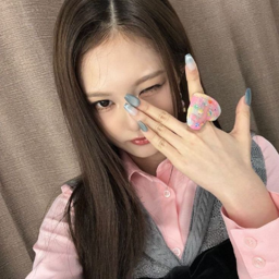 LingLing gallery image