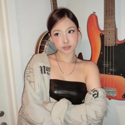 Nayeon gallery image