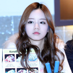 Hyeri gallery image