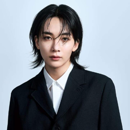 Jeonghan gallery image