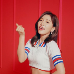 Soyeon gallery image