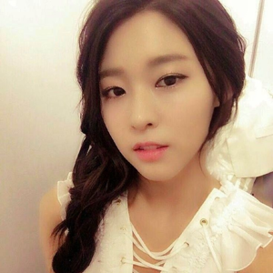 Seolhyun gallery image