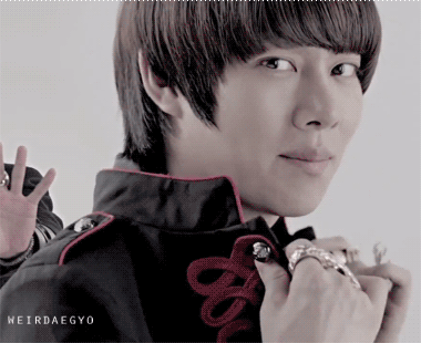 Heechul gif