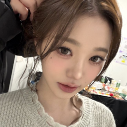Wonyoung gallery image