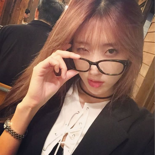 Hyuna Galeriebild