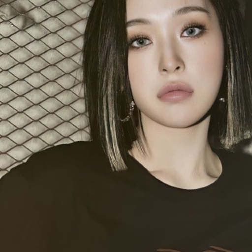 Gahyeon gallery image
