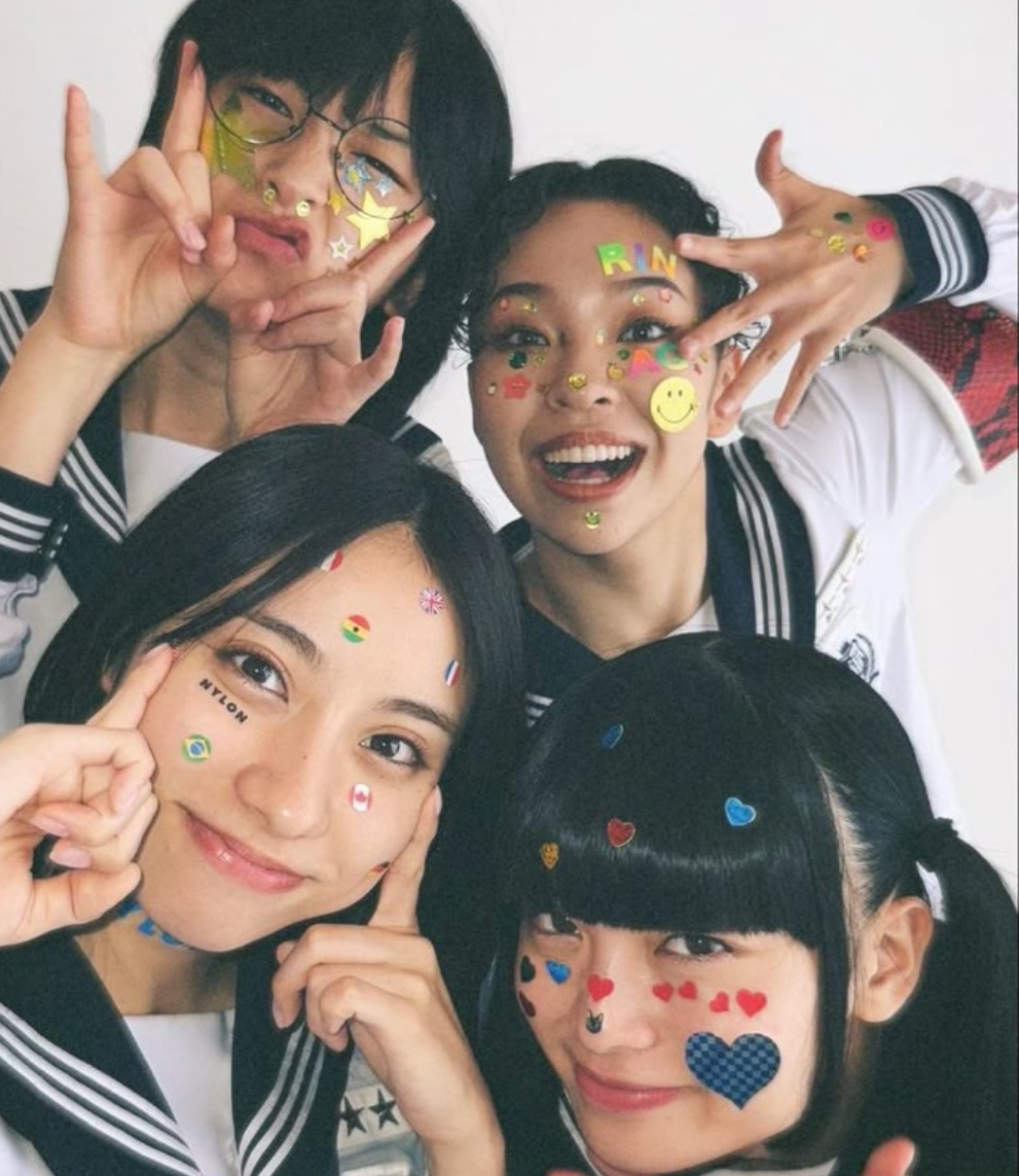 Atarashii gakko photo