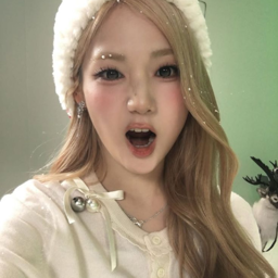 Yoon SeoYeon gallery image