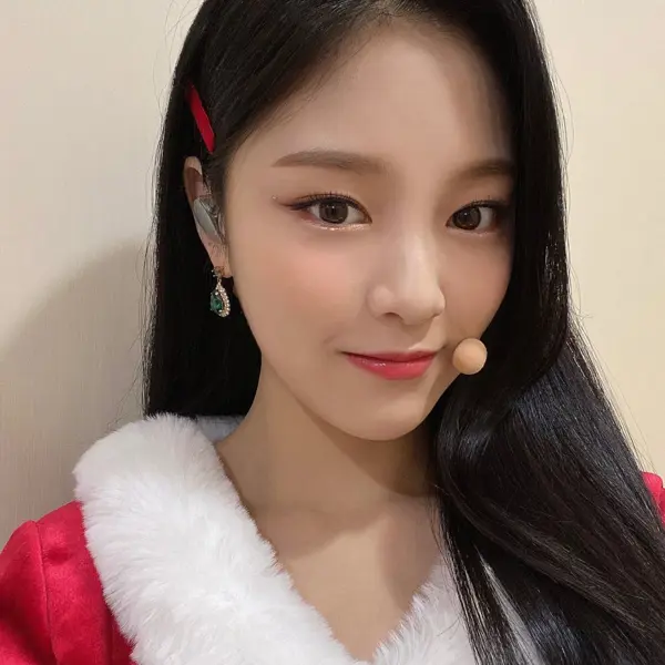 Hyunjin gallery image