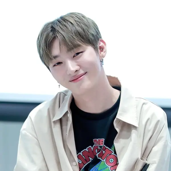 Jisung gallery image