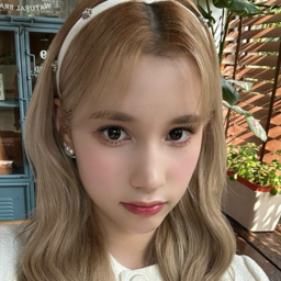 Huening Bahiyyih gallery image