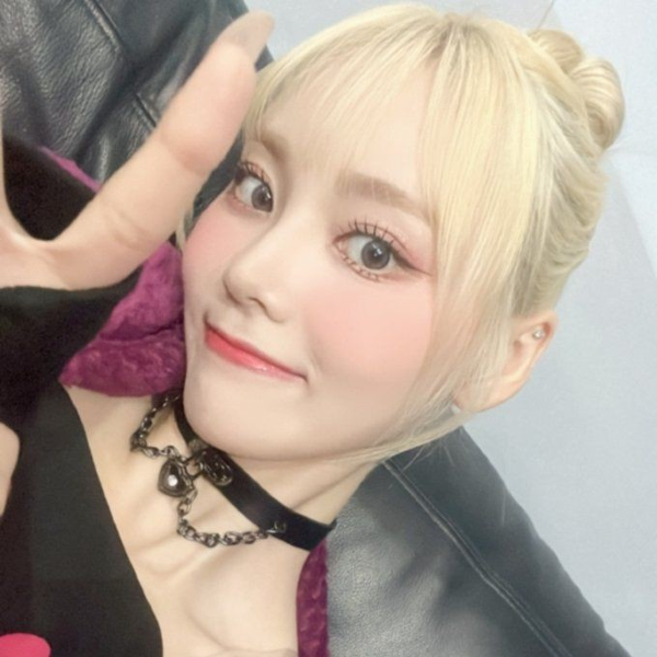 Jinsoul gallery image