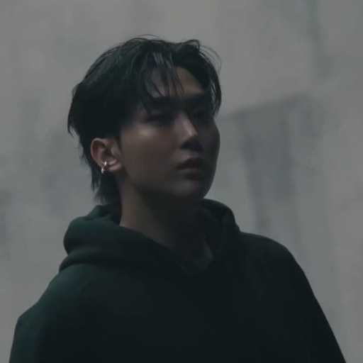 Seungkwan gallery image