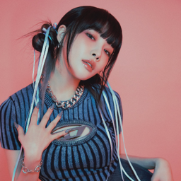 Chungha gallery image