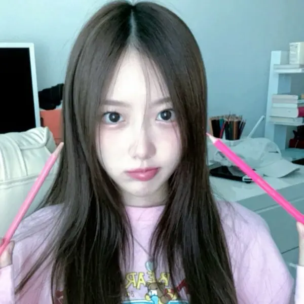 YunSeo gallery image