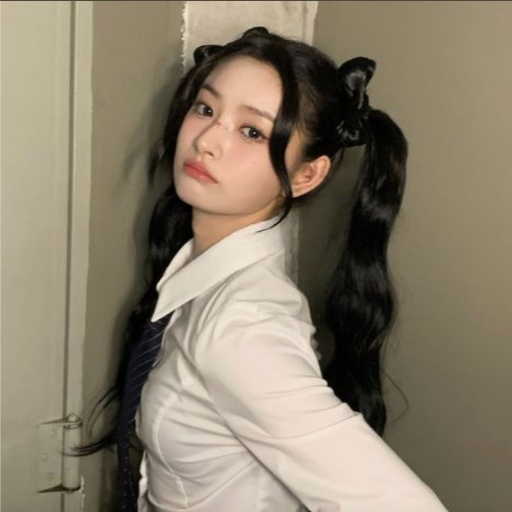 Yiren gallery image