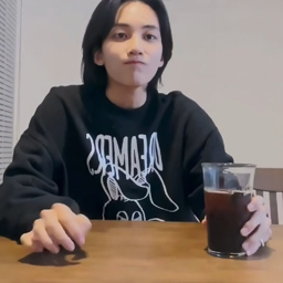 Jeonghan gallery image