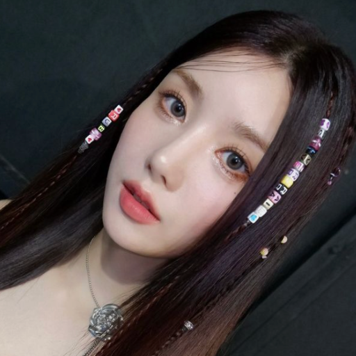 Eunbi gallery image