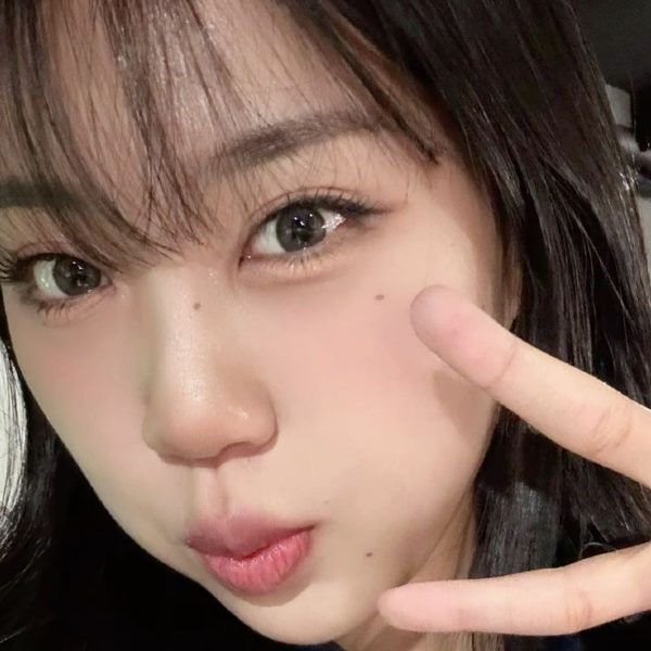 Lee Young-ji  gallery image