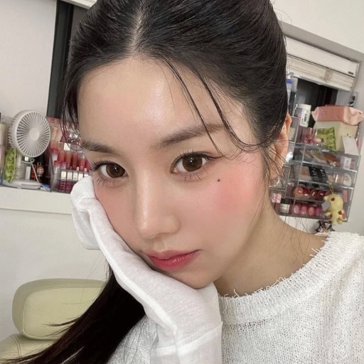 Eunbi gallery image