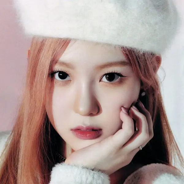 Chaehyun gallery image