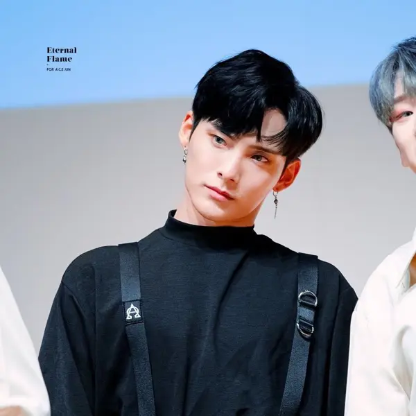 Junhee gallery image