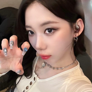 Hong Hyeju gallery image