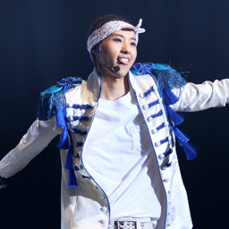 Shin Dongwoo gallery image