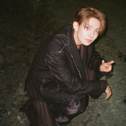 Heeseung gallery image