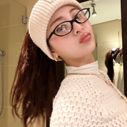 Huh Yunjin gallery image