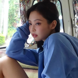 Jennie gallery image