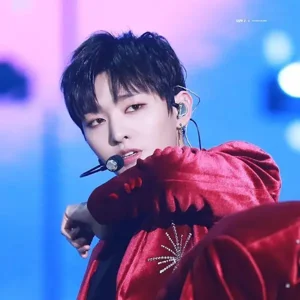 Jisung gallery image