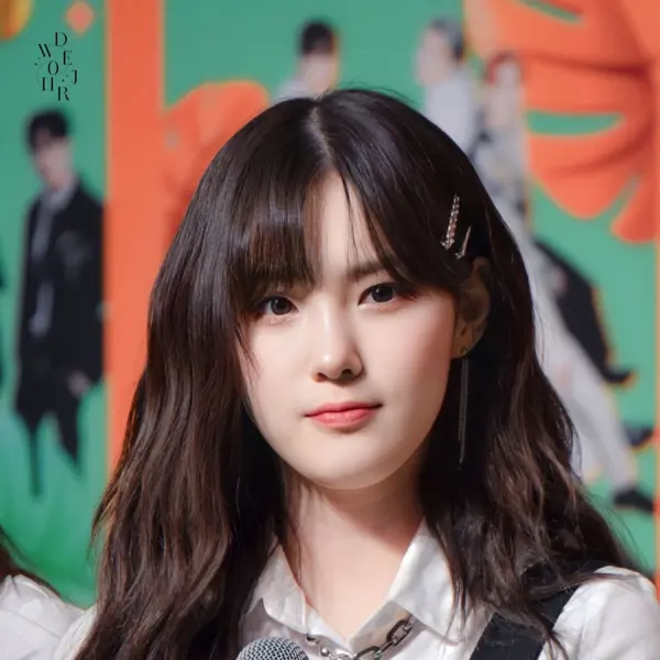 Chaehyun gallery image