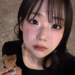 Yoon SeoYeon gallery image