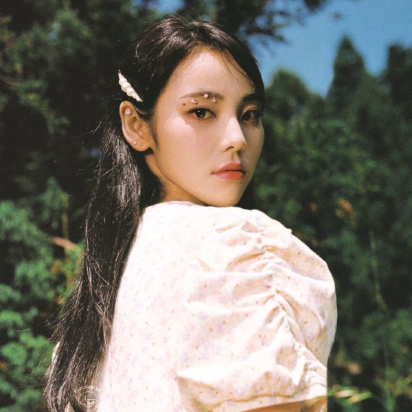 Jinsoul gallery image